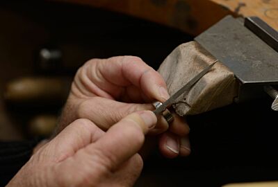 Resize Your Ring with The Jewel Hut Expert Resizing Services