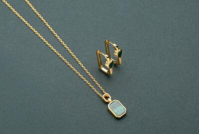 Layering Jewellery for Autumn: Texture, Warmth & Colour