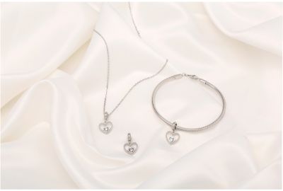 April Birthstone with Rosa Lea