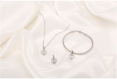 April Birthstone with Rosa Lea