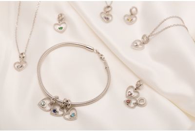 February Birthstone with Rosa Lea
