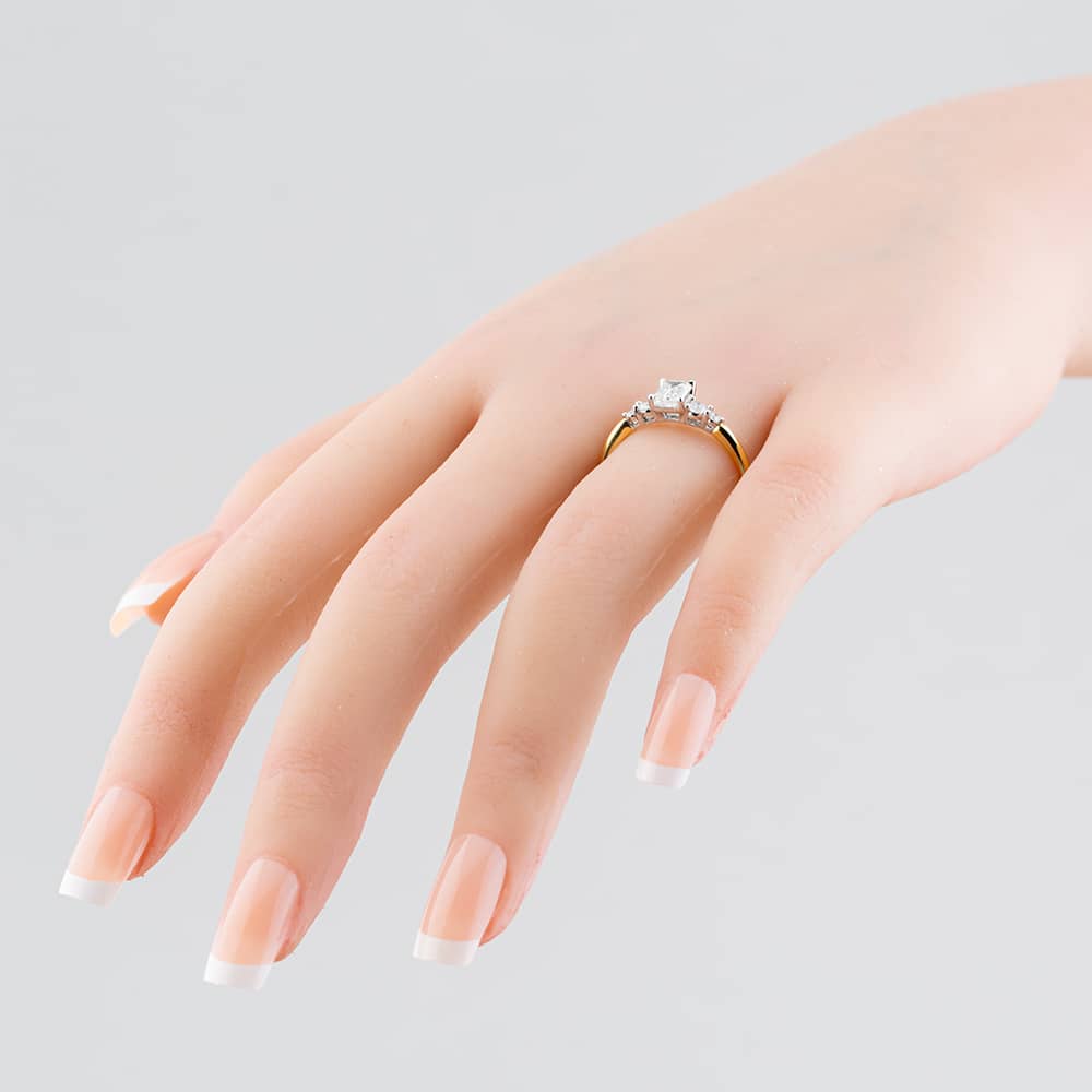 18ct Yellow Gold Certificated 0.70ct Emerald & Brilliant Cut Diamond Shoulder Set Solitaire Ring 31290YW/90-18