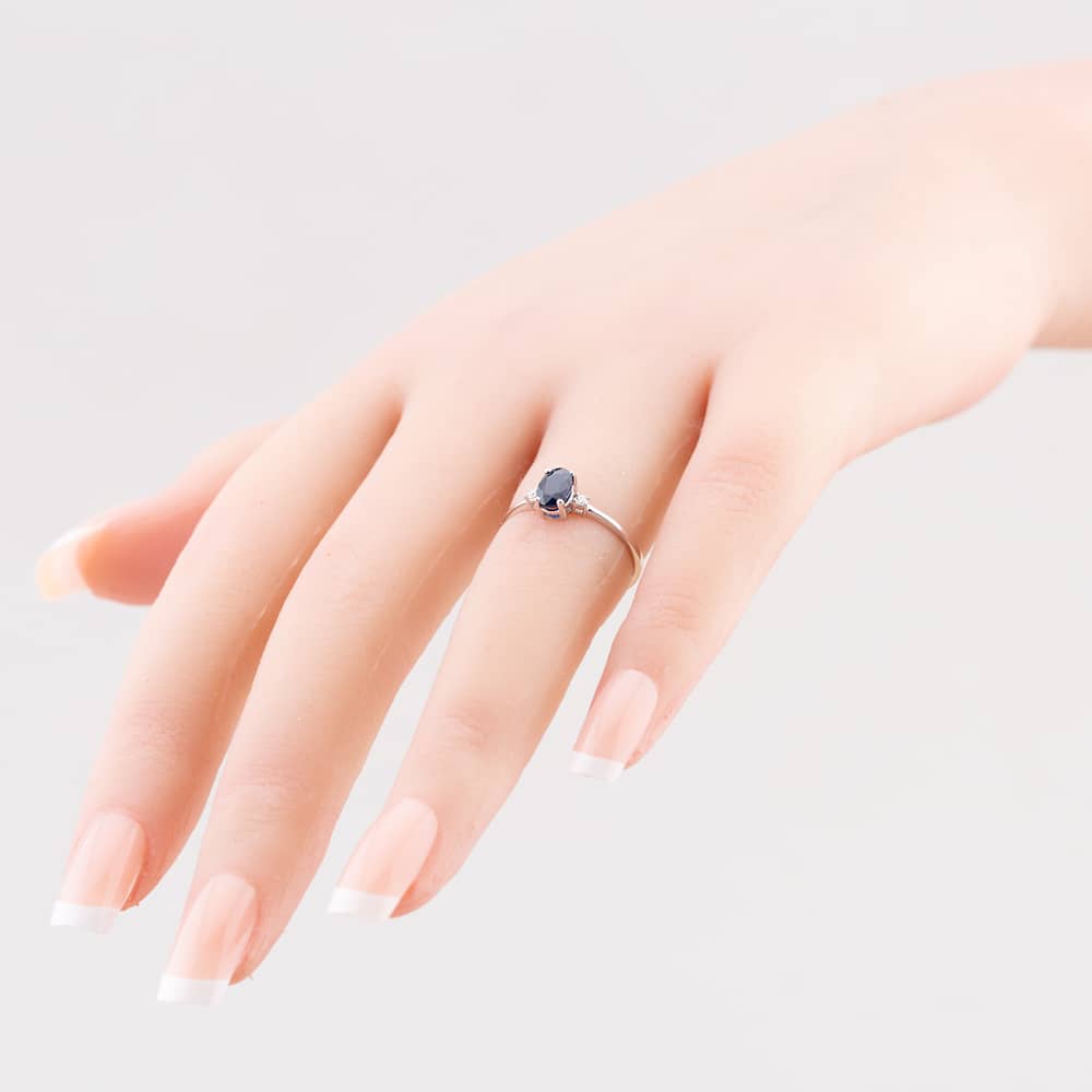 9ct White Gold 0.60ct Oval Cut Sapphire & 0.03ct Diamond Shoulder Set Solataire Ring THR40125-SD (WG)