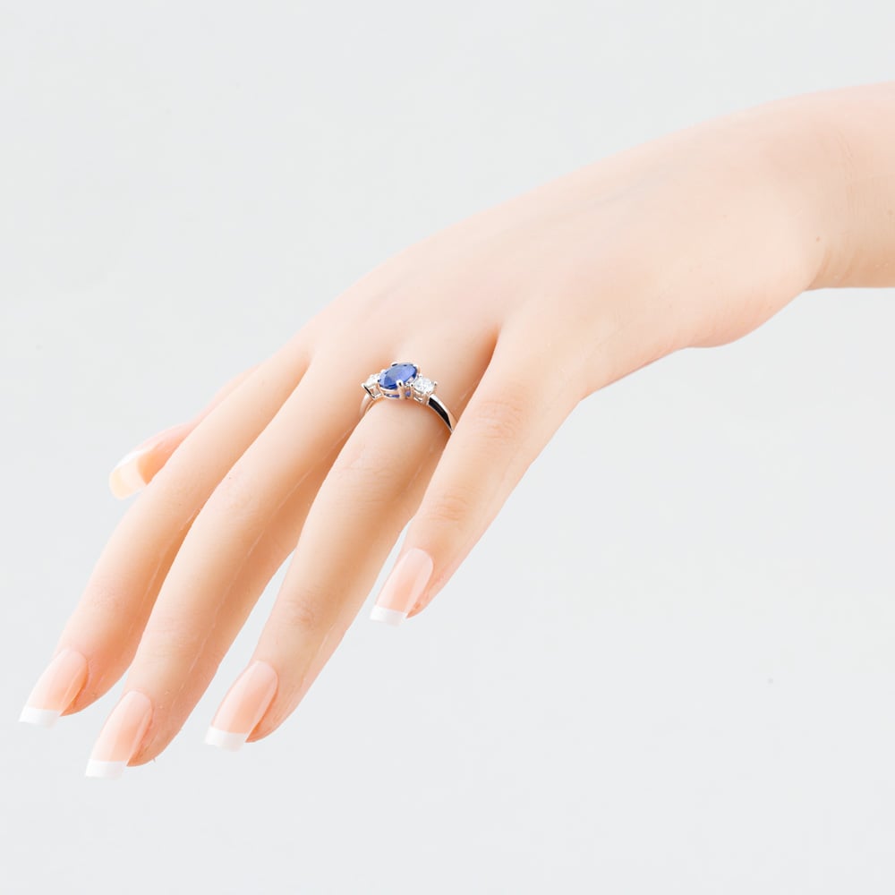 Certified 18ct White Gold 1.27ct Oval Cut Sapphire & 0.40ct Brilliant Cut Diamond Ring DSR9034-18W-G/VS