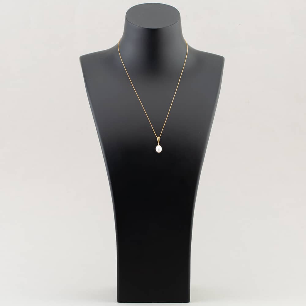 9ct Gold Diamond Freshwater Pendant GP758W