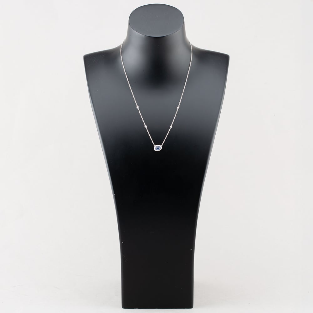 18ct White Gold 1.06ct Sapphire & Diamond Cluster Necklace NTX1661 18KW