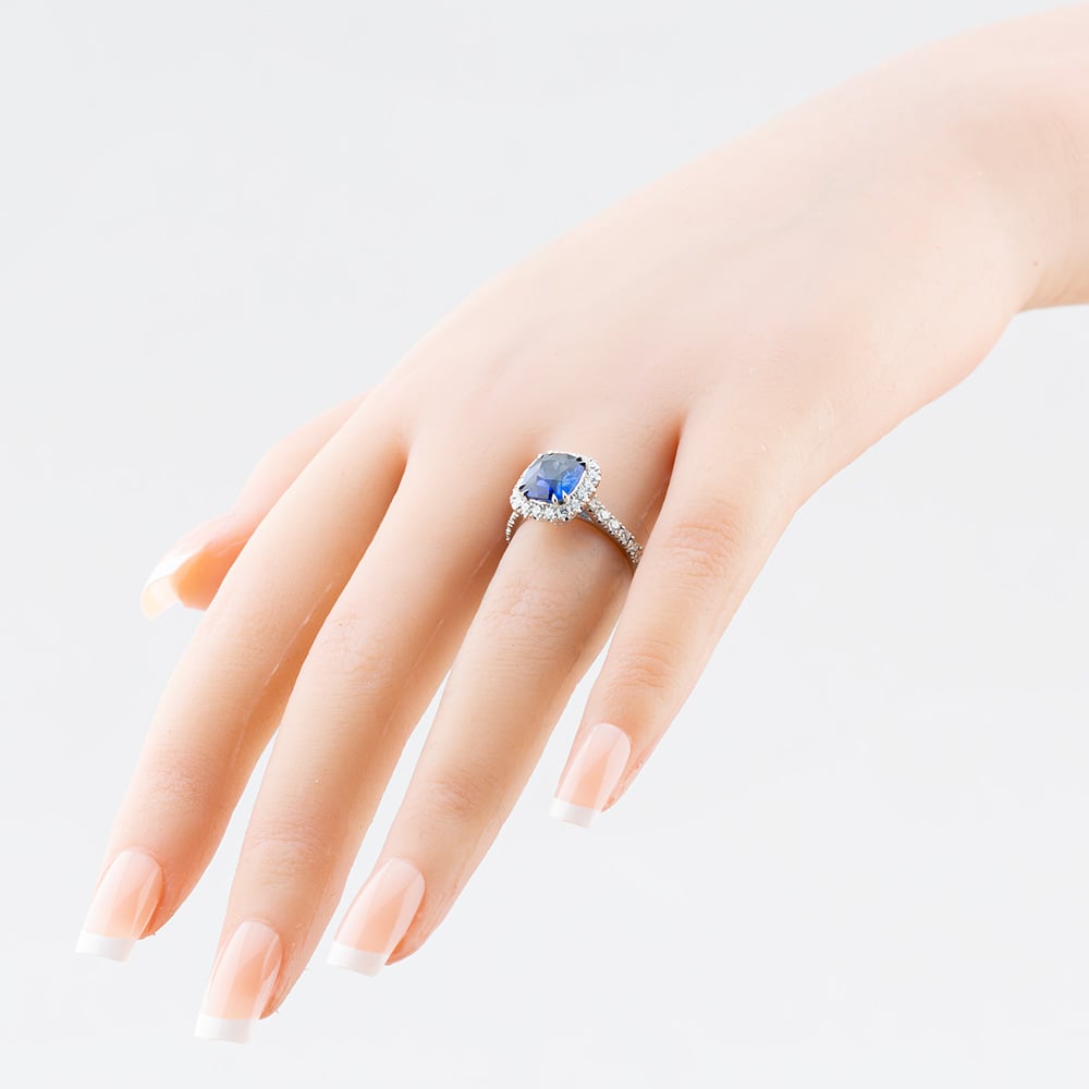 Platinum 2.50ct Sapphire & 0.81ct Brilliant Cut Diamond Shoulder Set Halo Ring J81