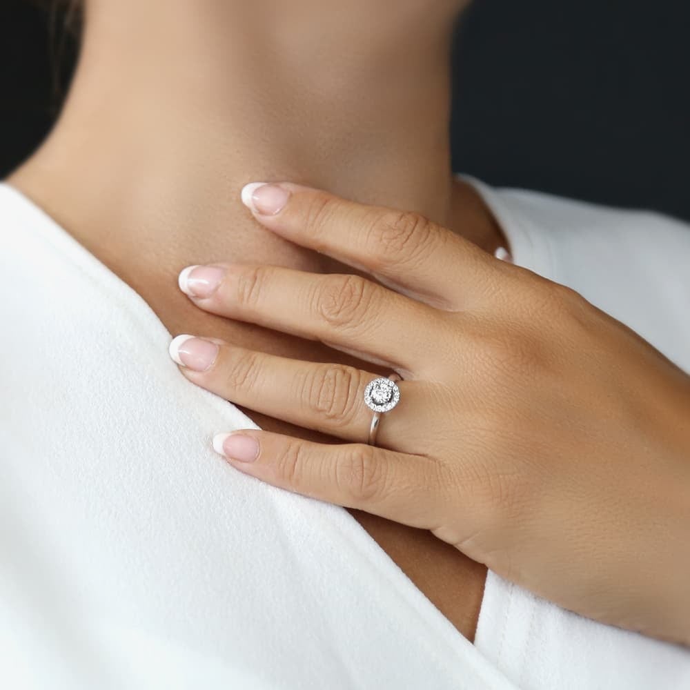 1888 Collection Platinum 0.40 Certificated Brilliant Cut Diamond Halo Ring DSR21(.33CT PLUS)