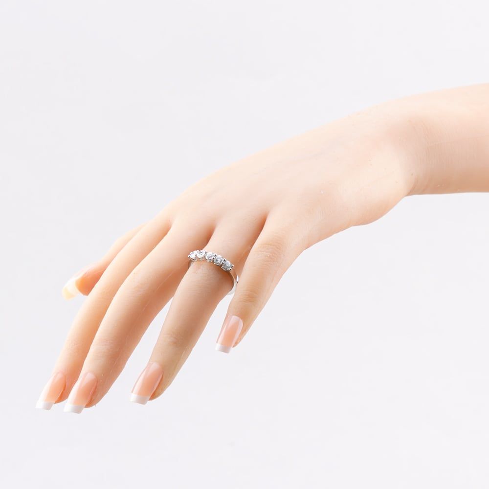 1888 Collection Platinum 0.80ct Certificated Round Cut Diamond Five Stone Ring HET1001(.75CT PLUS)