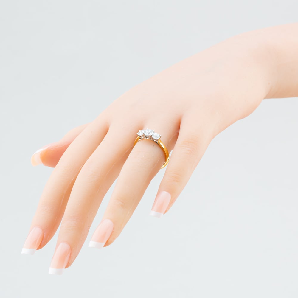 1888 Collection 18ct Yellow Gold Certificated 1.00ct Round Cut Diamond Three Stone Ring R3-145(1.00CT PLUS)