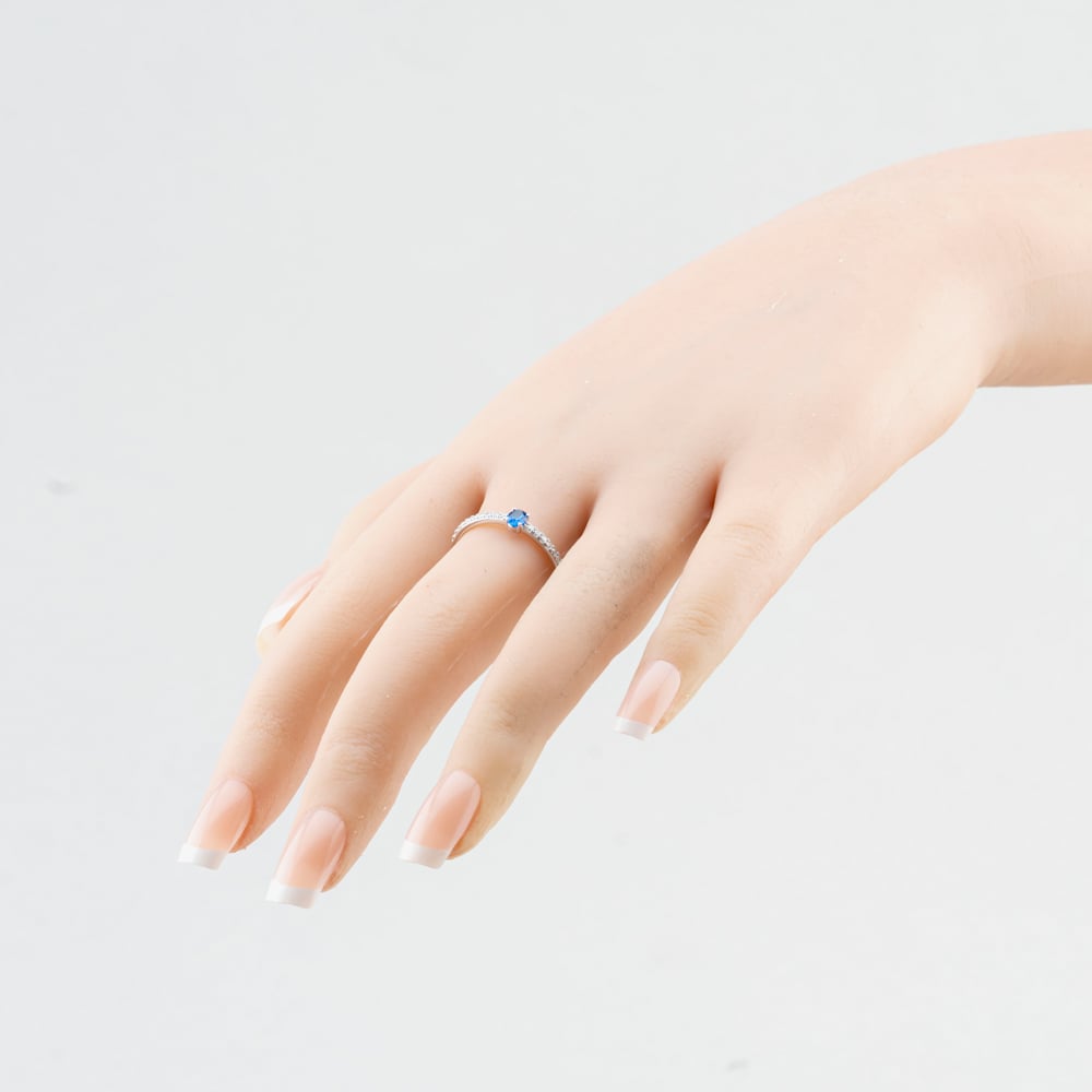Fashionista Silver Sterling Silver Oval Cut Simulated Sapphire & Cubic Zirconia Shoulder Set Solitaire Ring S2232