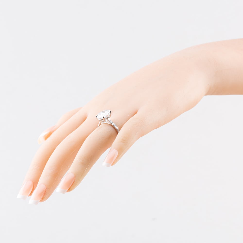 9ct White Gold 3.50ct Certificated Oval Cut Lab Grown Diamond Shoulder Set Solitaire Ring LGR46906-350SF (WG)(CERT)