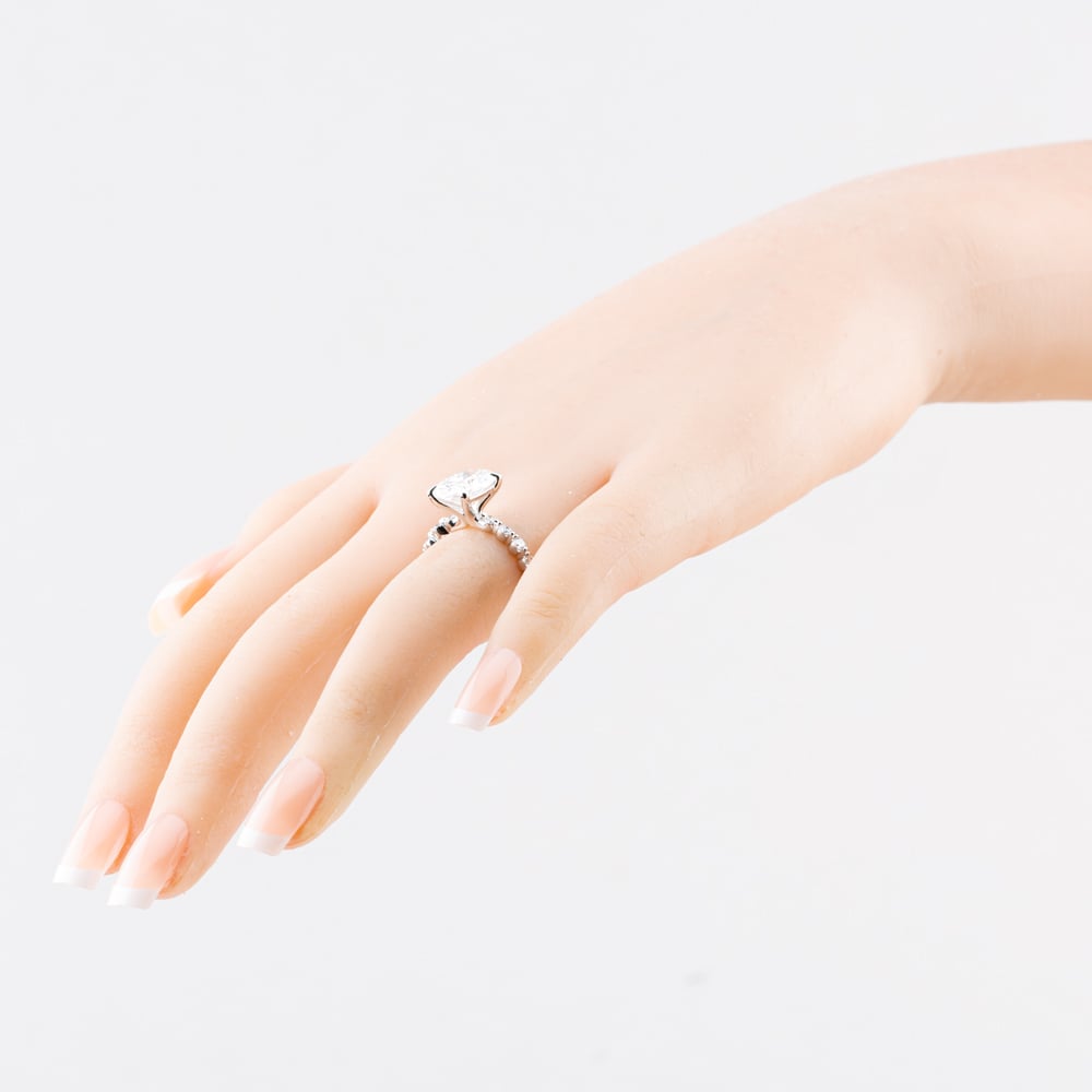 9ct White Gold 3.50ct Certificated Oval Cut Lab Grown Diamond Shoulder Set Solitaire Ring LGR47719-350 (WG)(CERT)