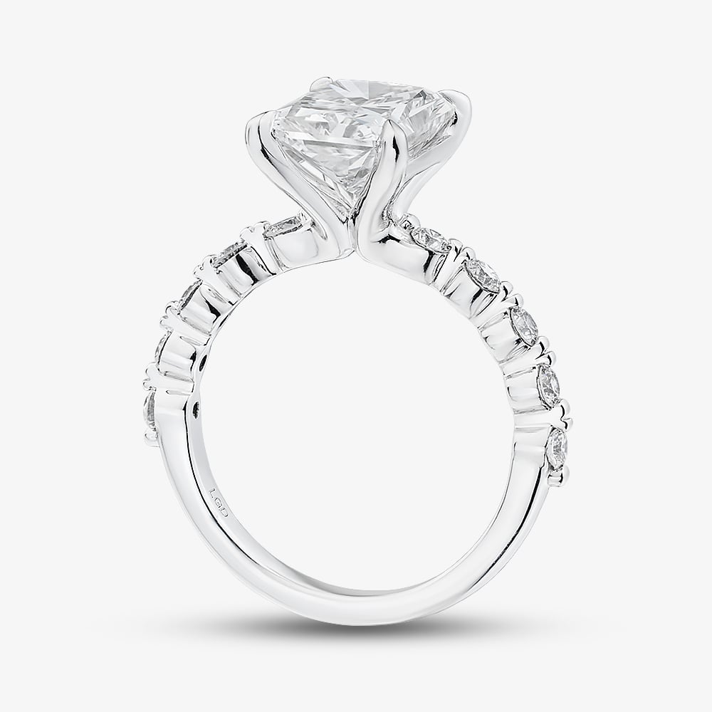 9ct White Gold 3.50ct Certificated Radiant Cut Lab Grown Diamond Shoulder Set Solitaire Ring LGR47397-350NEW (WG)(CERT)