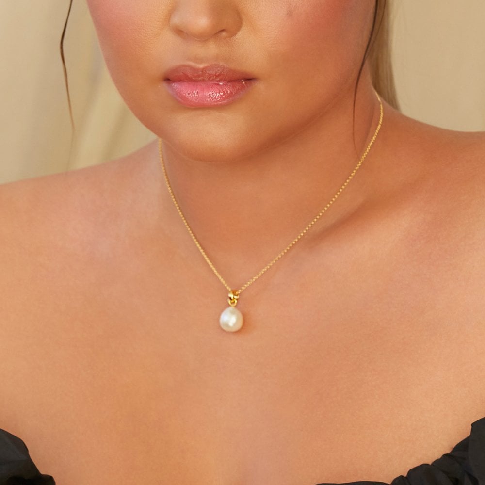 Hot Diamonds HD X Golden Edit Golden Edit Calm Mother Of Pearl Pendant Necklace DP897