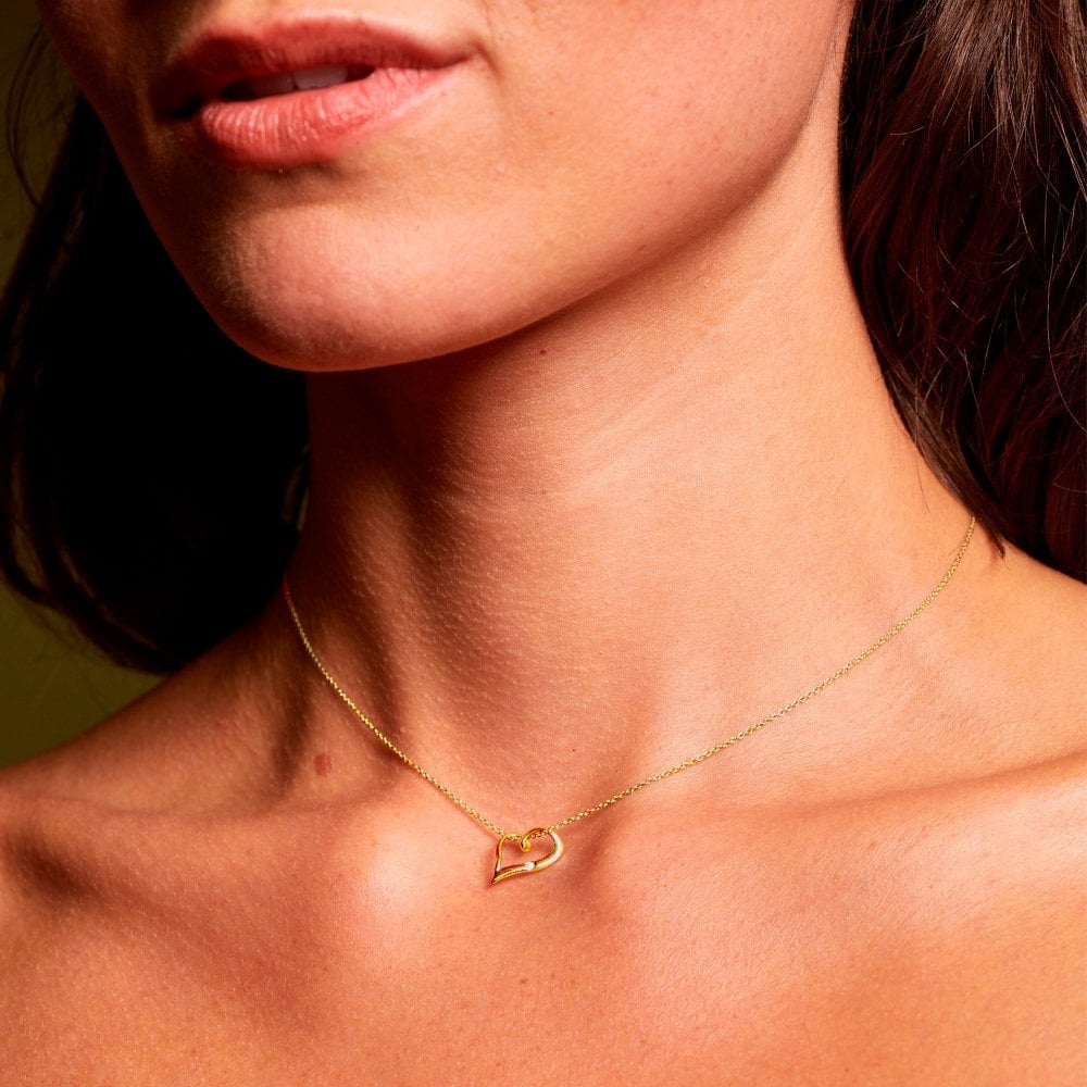Hot Diamonds Golden Edit Delicate Pointed Twist Heart Pendant Necklace DP1088