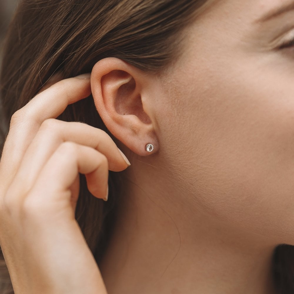 Hot Diamonds Tender White Topaz Earrings DE584
