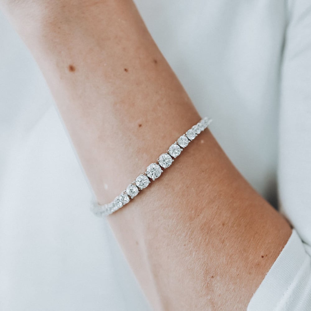 Diamonfire Silver Graduated Cubic Zirconia Tennis Bracelet B5203