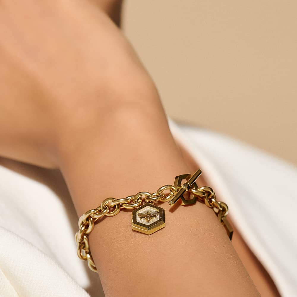 Olivia Burton Signature Minima Bee Gold Plated Toggle Bracelet 24100103
