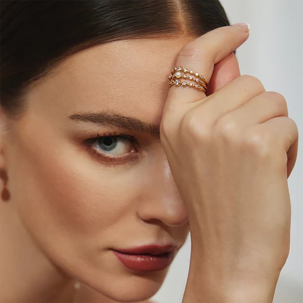 Ania Haie Miss Dainty 14ct Gold Plated Cubic Zirconia Zig-Zag Ring R065-01G