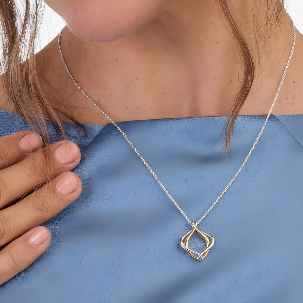 Kit Heath Alicia Golden Petite Pendant 90018GRP