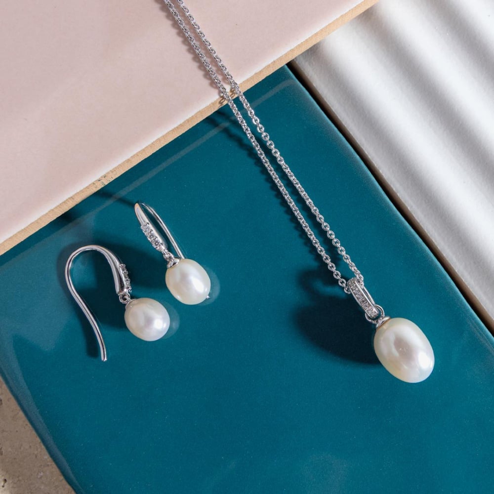 Kit Heath Silver Revival Classic Pearl Glitz Drop Earrings 50425FPC