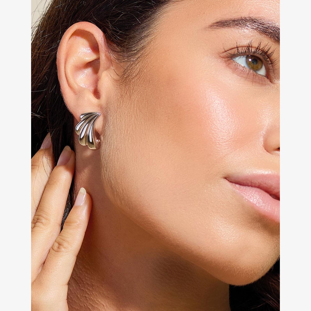 Kit Heath Océane Shell Echo Grande Stud Earrings 41215RP
