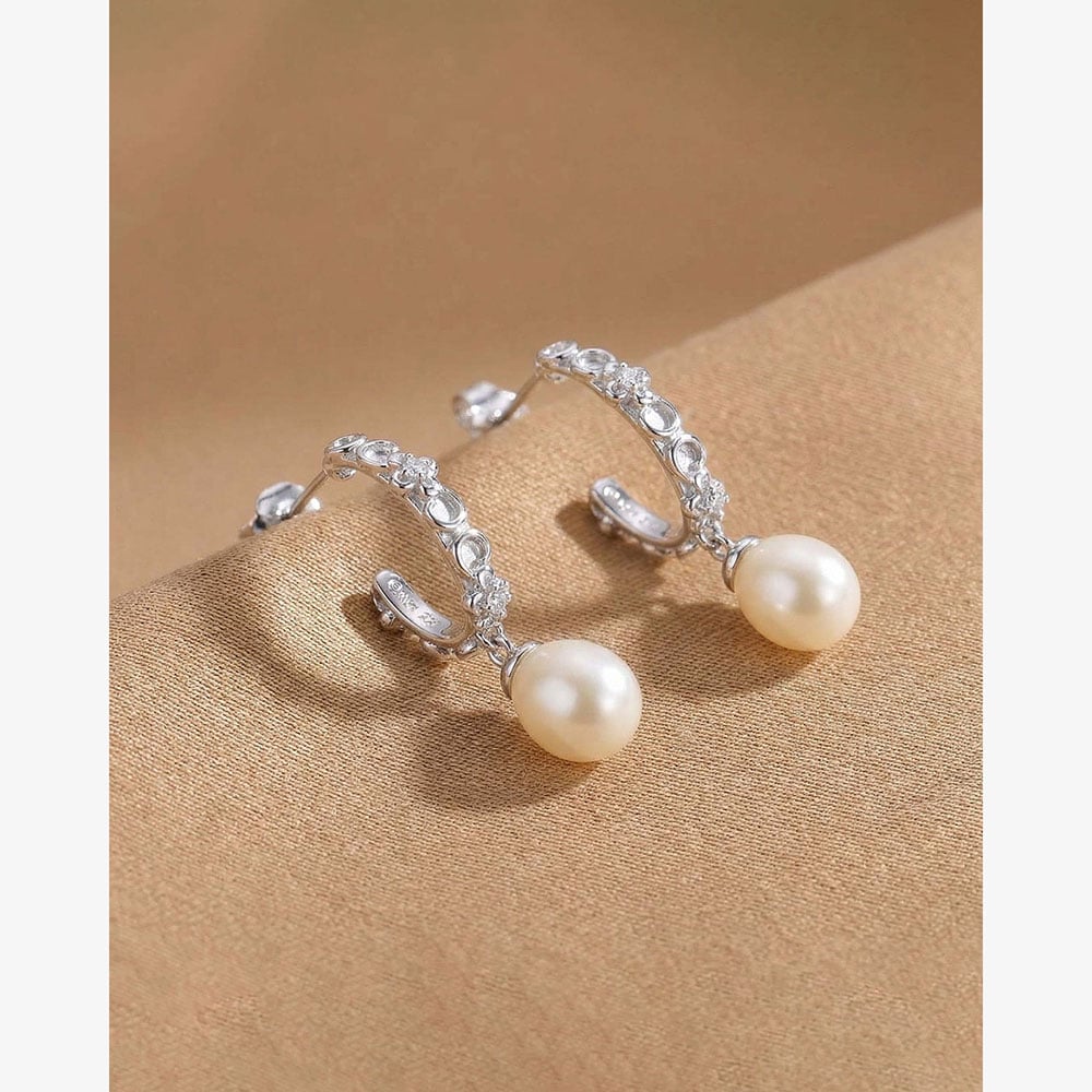 Kit Heath Blossom Flyte Honey Flower Oval Semi Hoop Stud Earrings 50334FPC