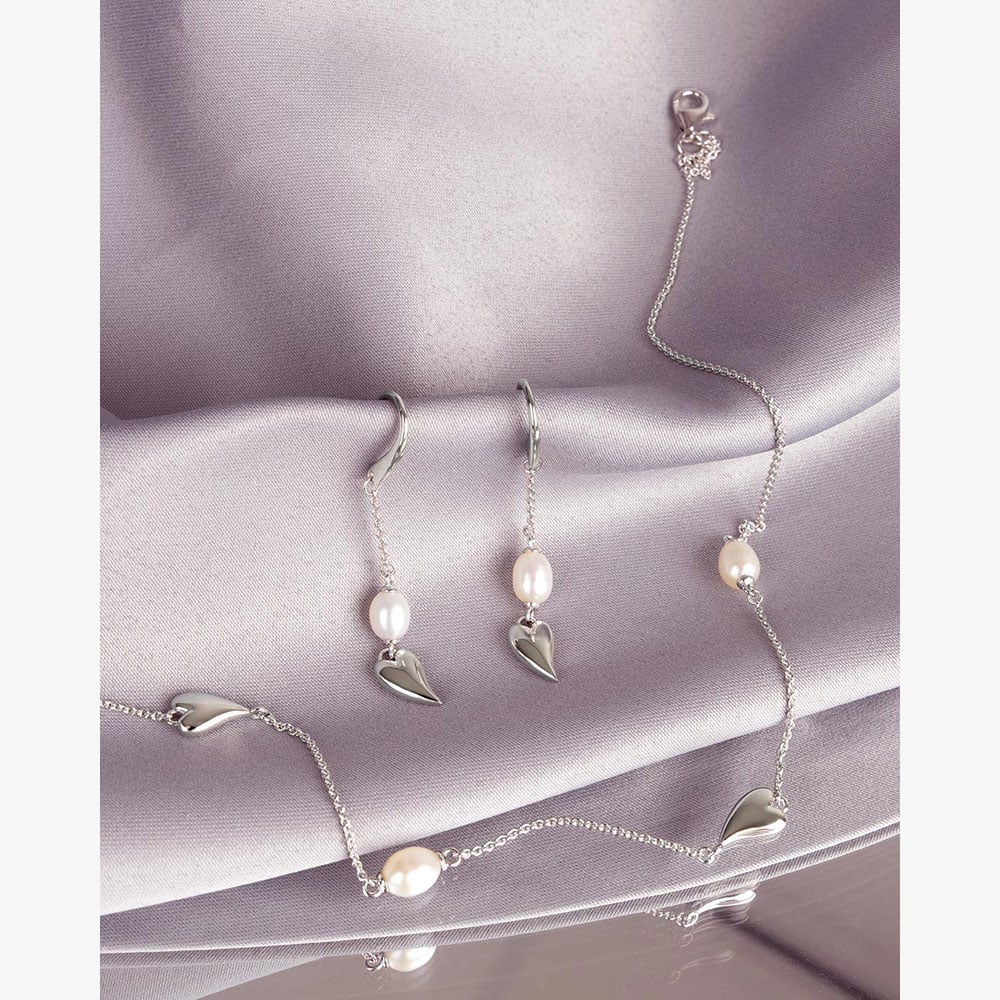 Kit Heath Desire Kiss Pearl Chain Drop Earrings 50515FP