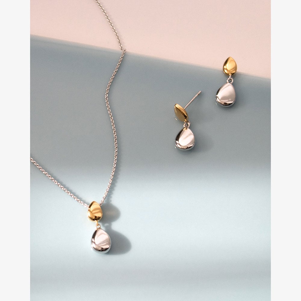 Kit Heath Coast Pebble Golden Double Droplet Earrings 60186GRP