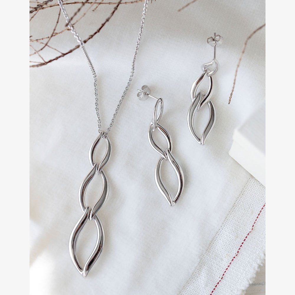 Kit Heath Entwine Twine Link Trio Drop Earrings 61143RP