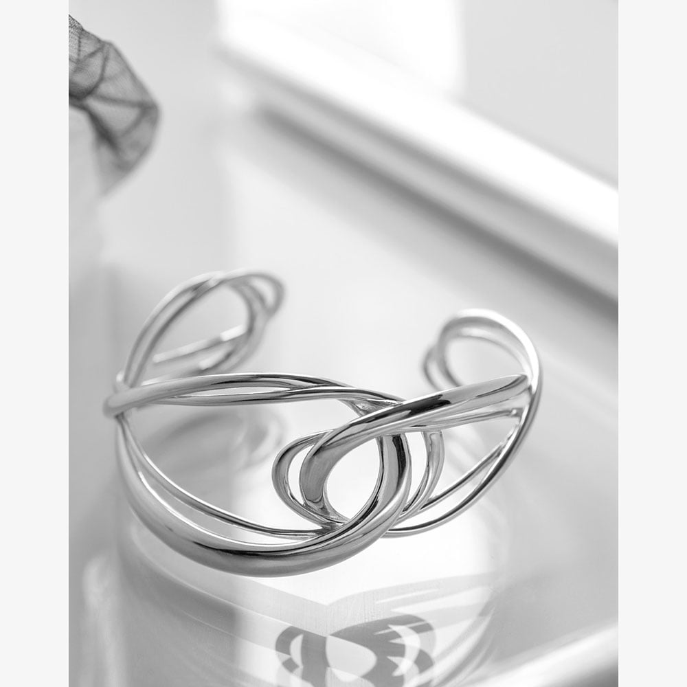 Kit Heath Infinity Grande Cuff Bangle 71163RP
