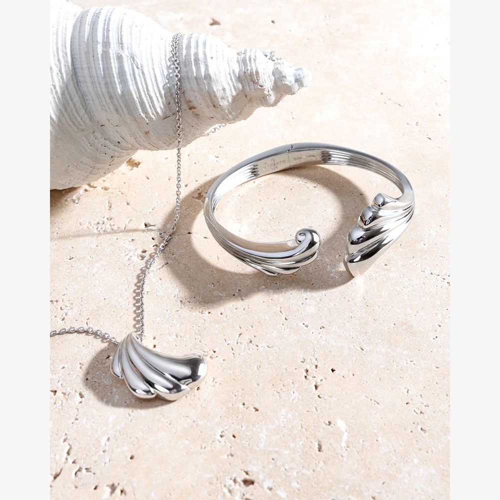 Kit Heath Océane Shell Echo Grande Hinged Bangle 71215RP
