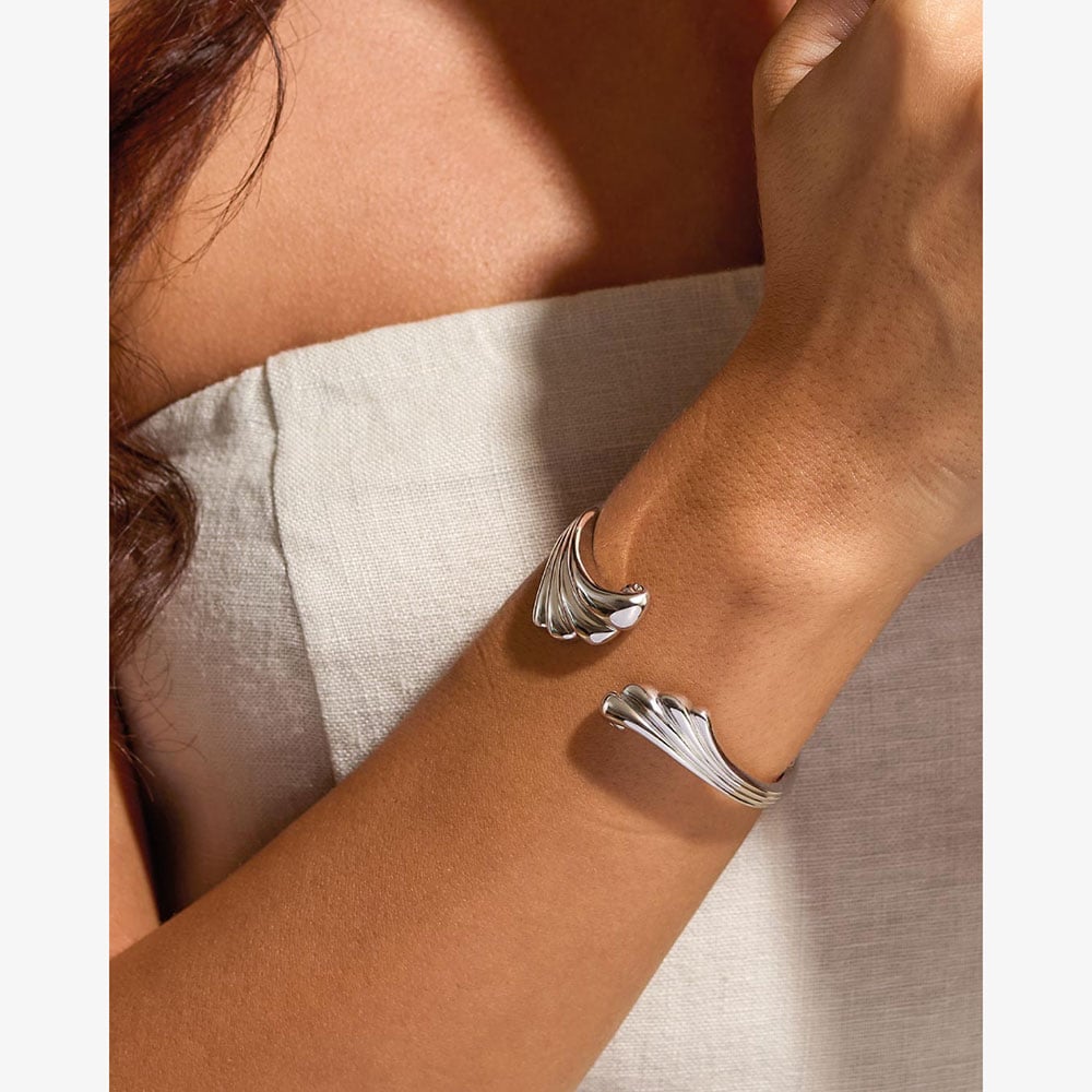 Kit Heath Océane Shell Echo Grande Hinged Bangle 71215RP