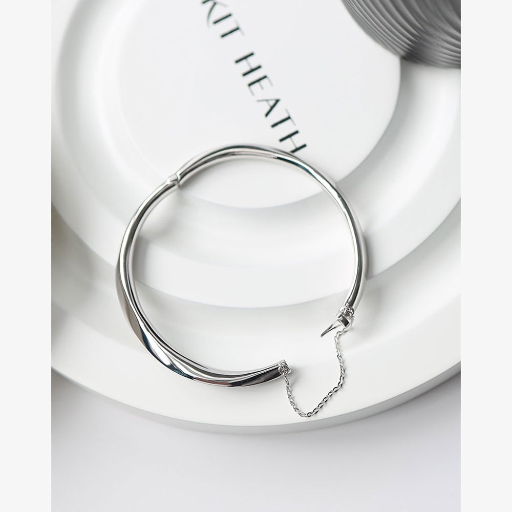 Kit Heath Bevel Cirque Hinged Bangle 7174RP