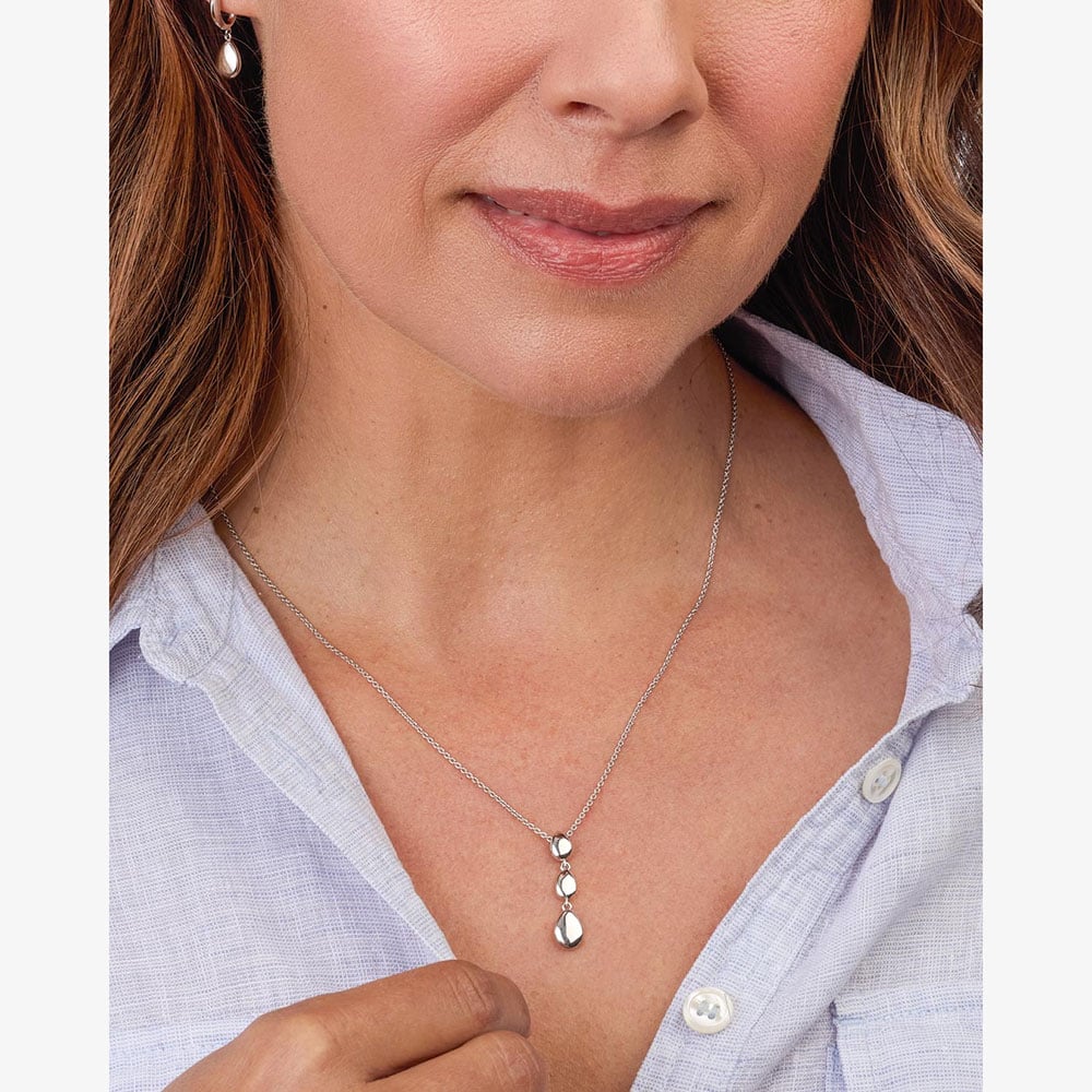 Kit Heath Coast Pebbles Triple Linking Pebbles 18 Inch Necklace 90209RP