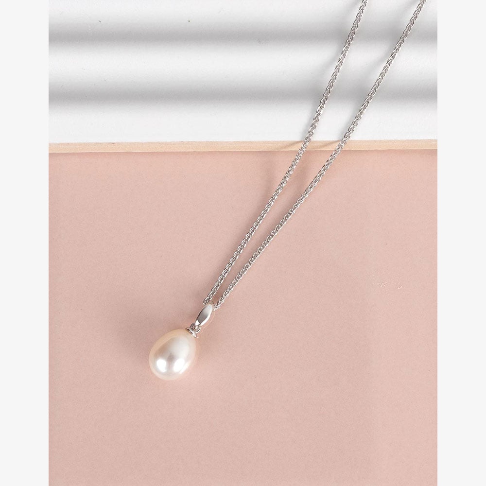 Kit Heath Revival Classic Pearl 20 Inch Necklace 90427FP