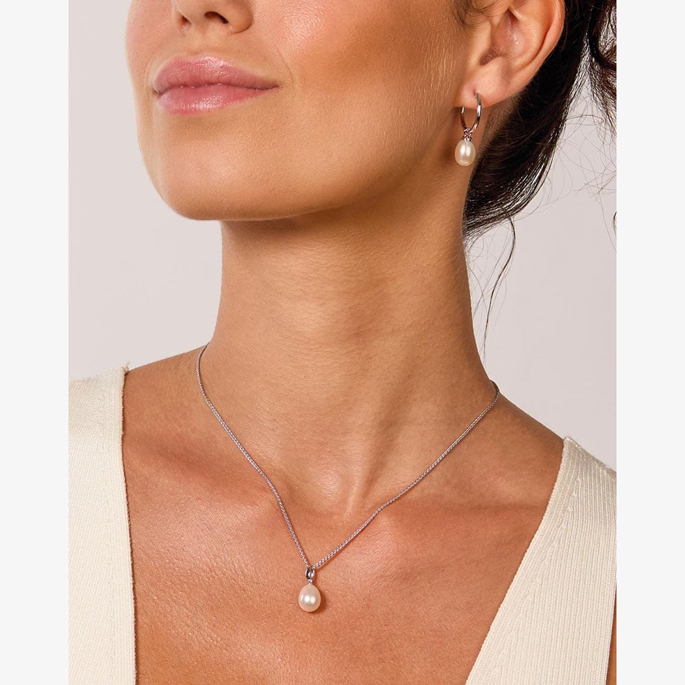 Kit Heath Revival Classic Pearl 20 Inch Necklace 90427FP