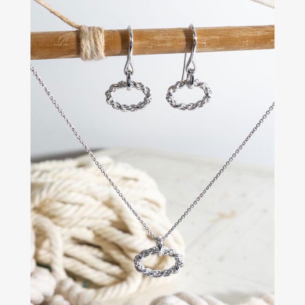 Kit Heath Marina Rope Twist Oval 18 Inch Necklace 91074RP