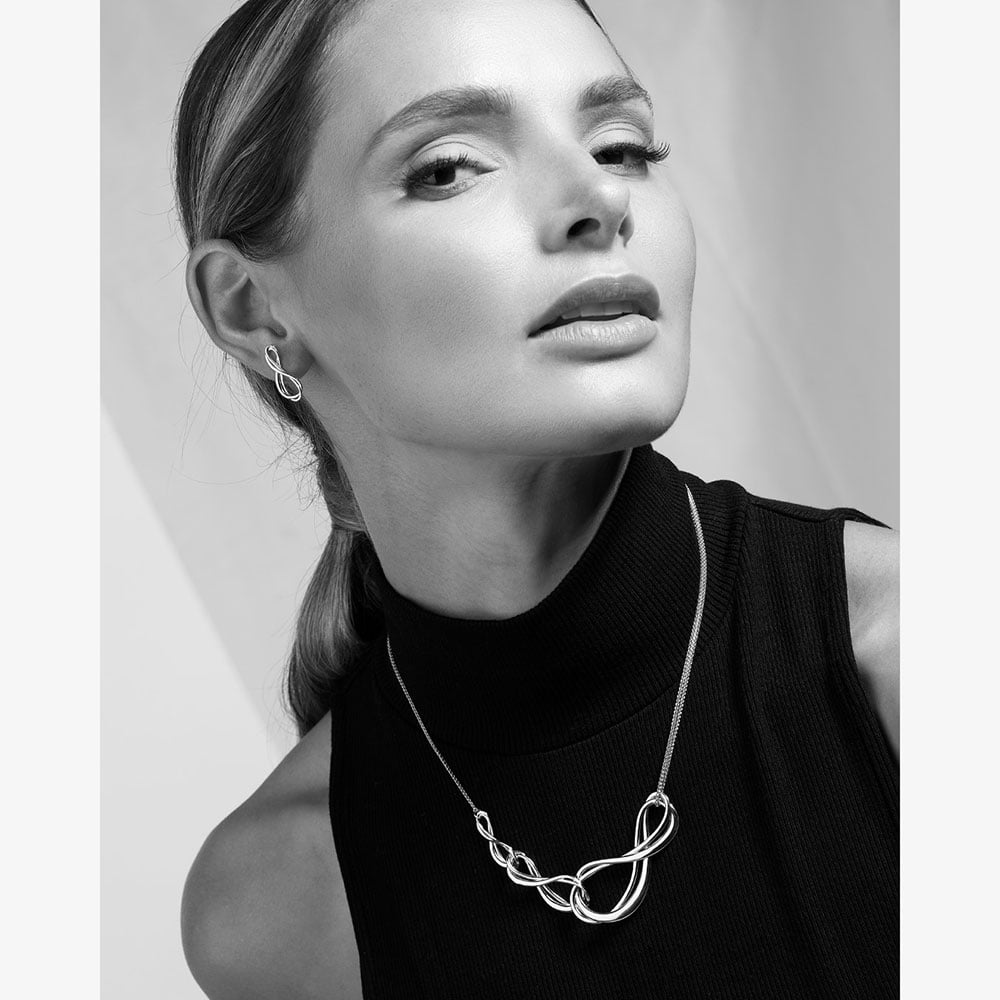 Kit Heath Infinity Grande Triple 18 Inch Necklace 91163RP