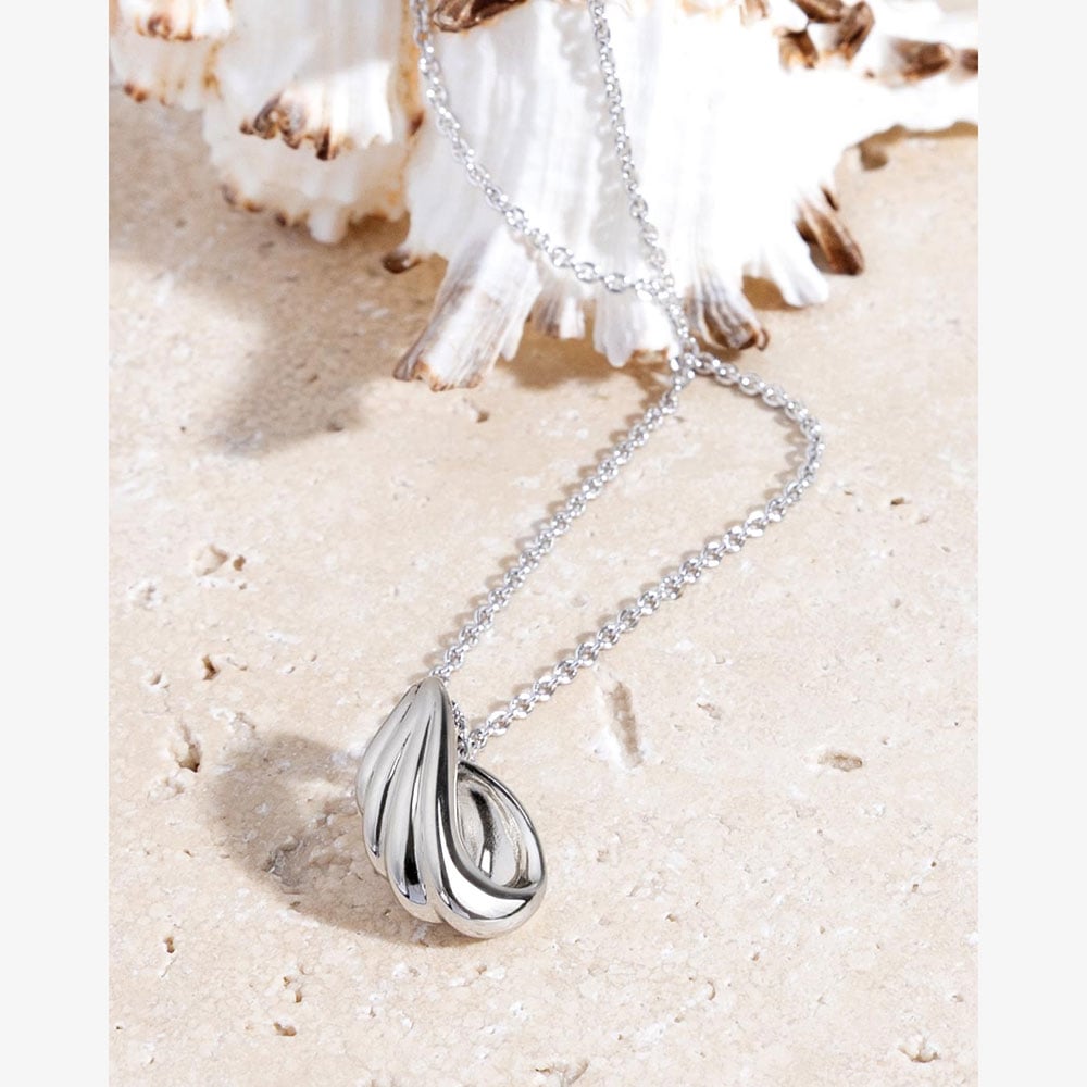 Kit Heath Océane Shell Wave 18 Inch Necklace 91211RP
