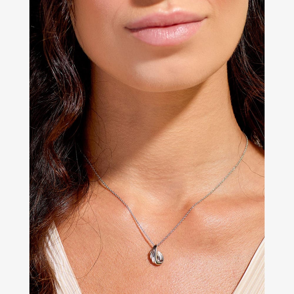 Kit Heath Océane Shell Wave 18 Inch Necklace 91211RP