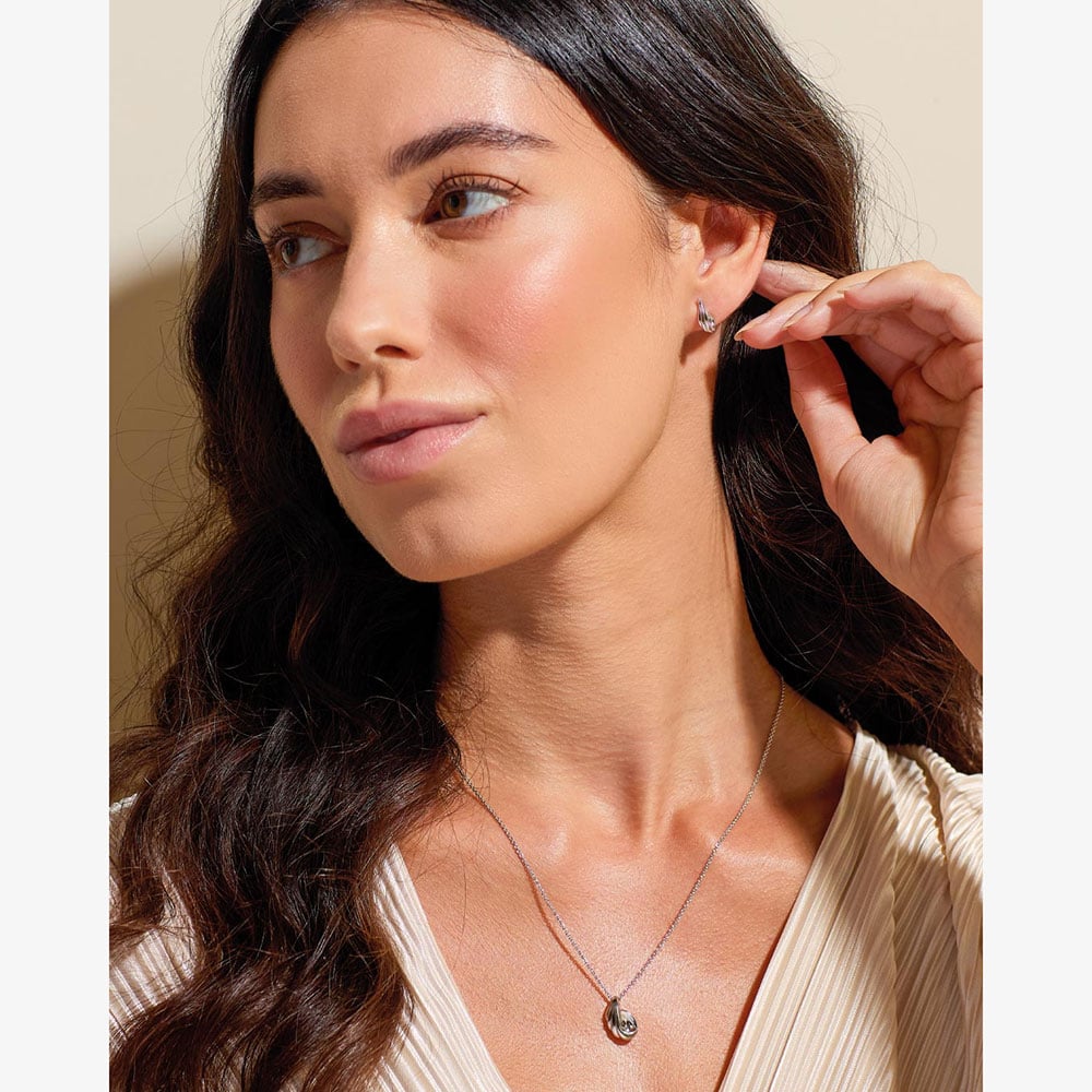 Kit Heath Océane Shell Wave 18 Inch Necklace 91211RP