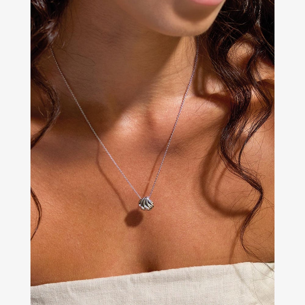 Kit Heath Océane Shell Echo Rounded 18 Inch Necklace 91212RP
