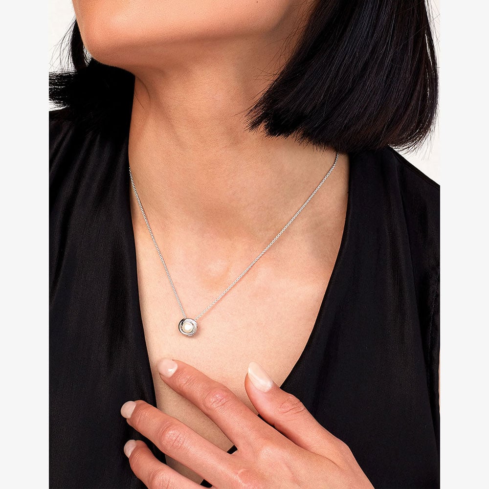 Kit Heath Bevel Trilogy Pearl 18 Inch Necklace 9161FP