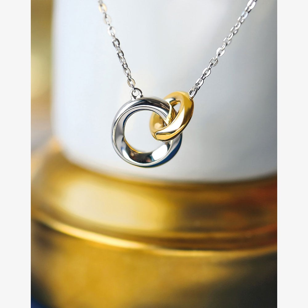 Kit Heath Bevel Cirque Link Golden 18 Inch Necklace 91885GRP