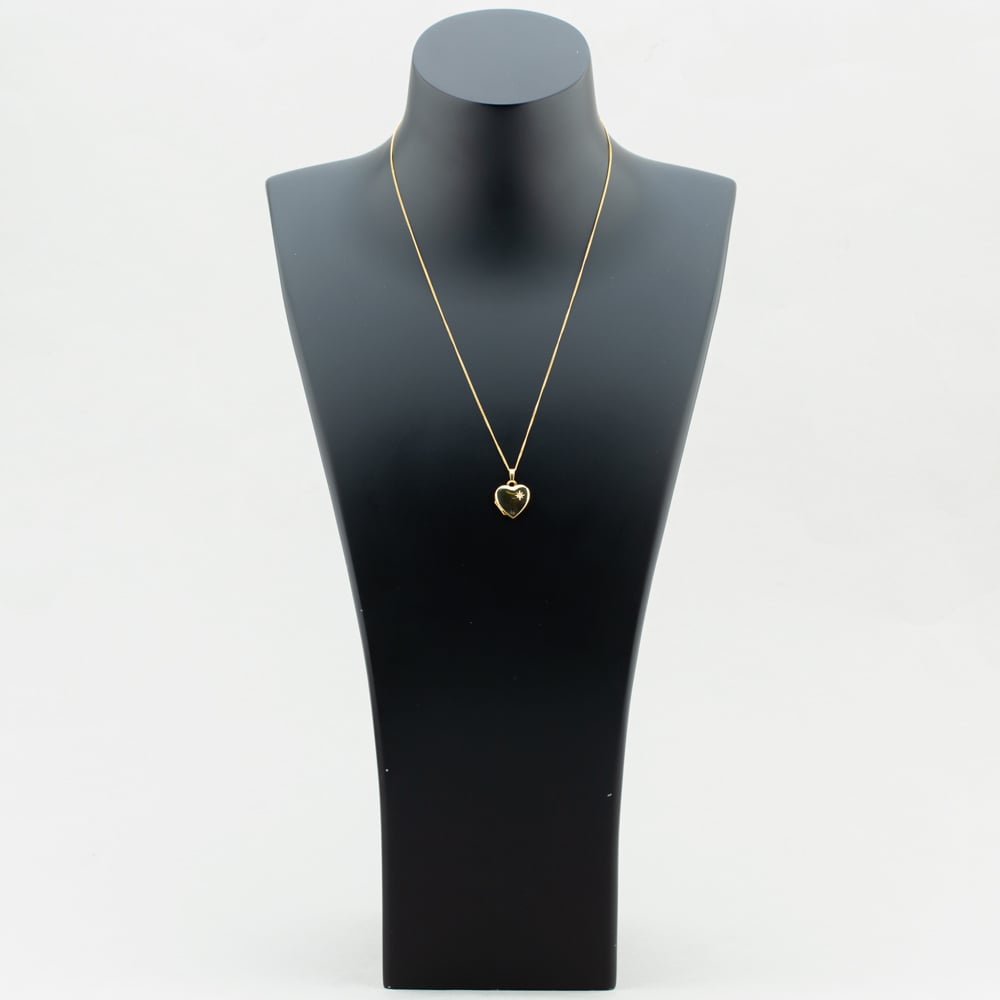 9ct Gold Heart Shaped Diamond Locket With Chain LK231 CN025-18