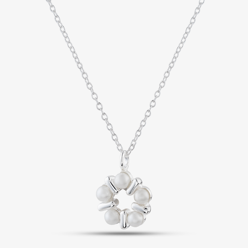 Fashionista Silver Sterling Silver Simulated Pearl Wreath Pendant 016