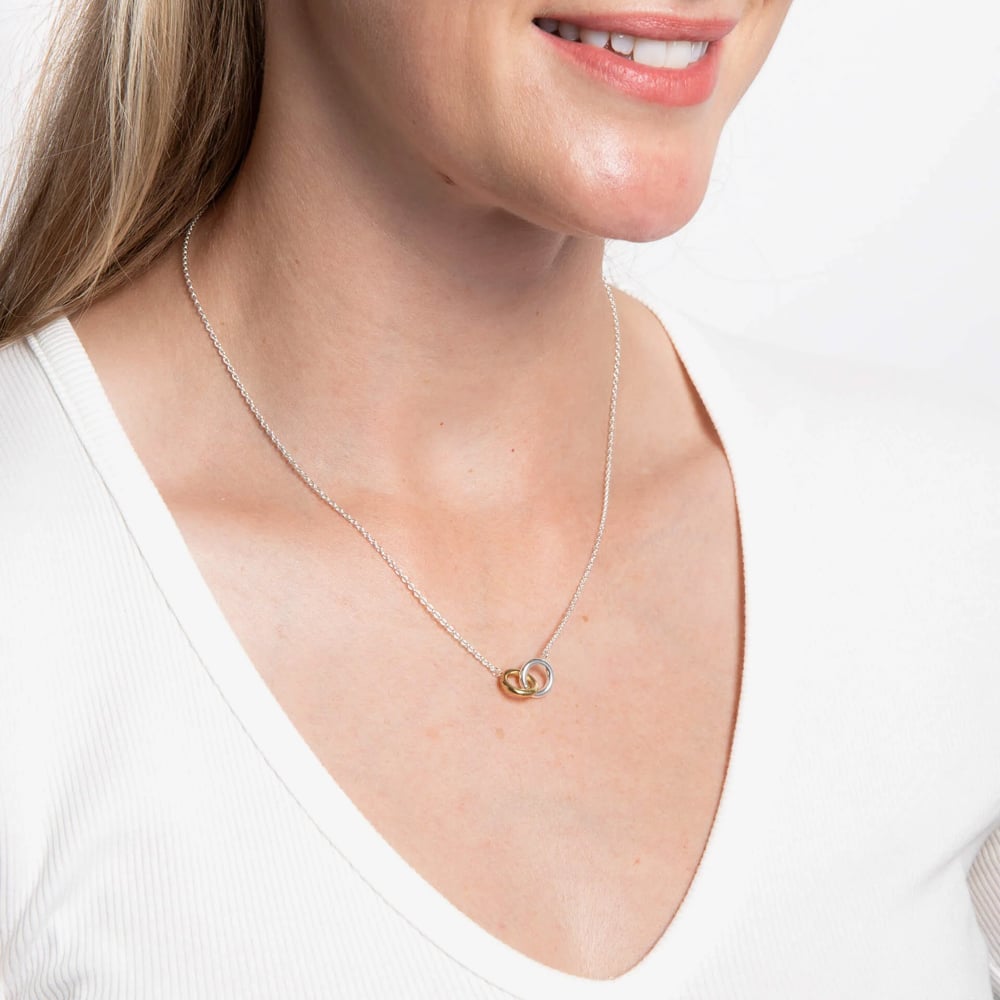 Fashionista Silver Sterling Silver Two Tone Interlinking Circle Necklace N4776