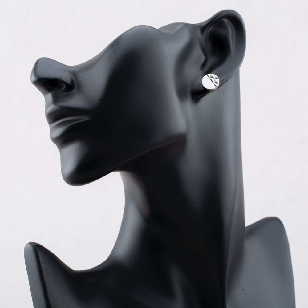 Bourne and Wilde Stainless Steel Round Pyramid Pattern Stud Earrings OSE-687S